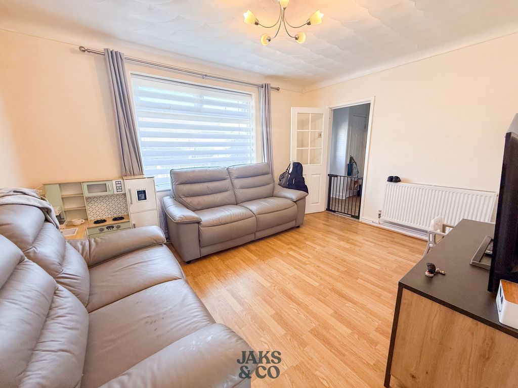 Property photo 3 of 18