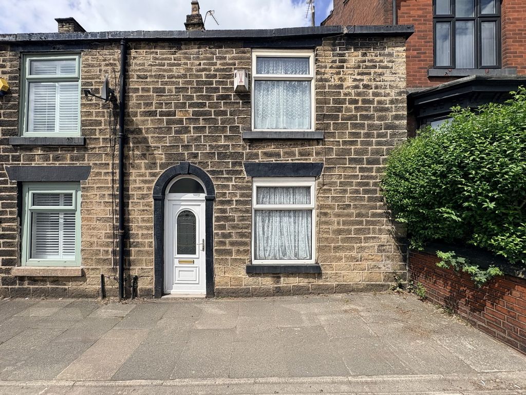 Property photo 1 of 17