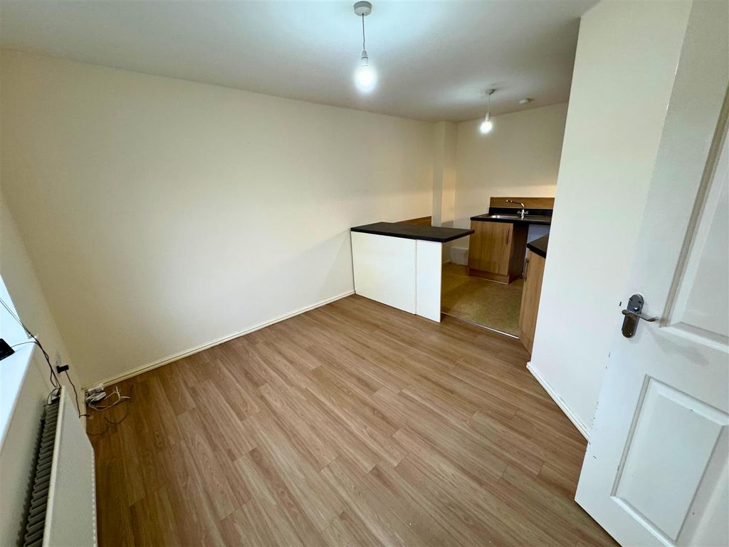 Property photo 3 of 9 Untitled Design (13).Png