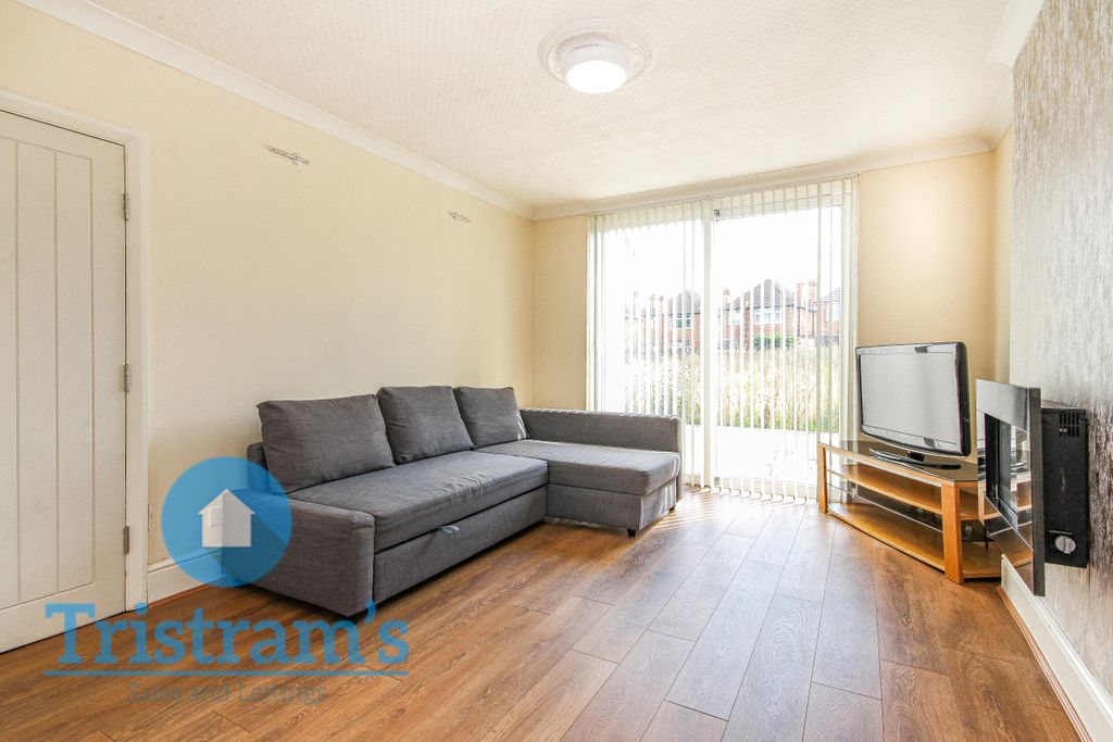 Property photo 2 of 13 Img_1050