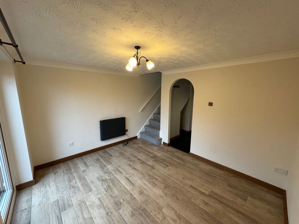 Property photo 3 of 8 Image