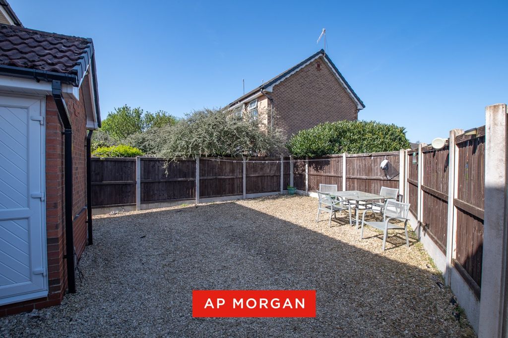 Property photo 2 of 11 Picture No. 13