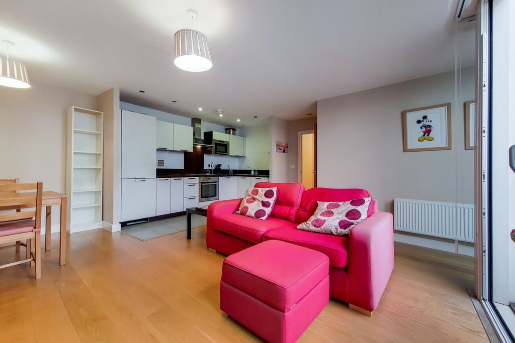 Property photo 2 of 9