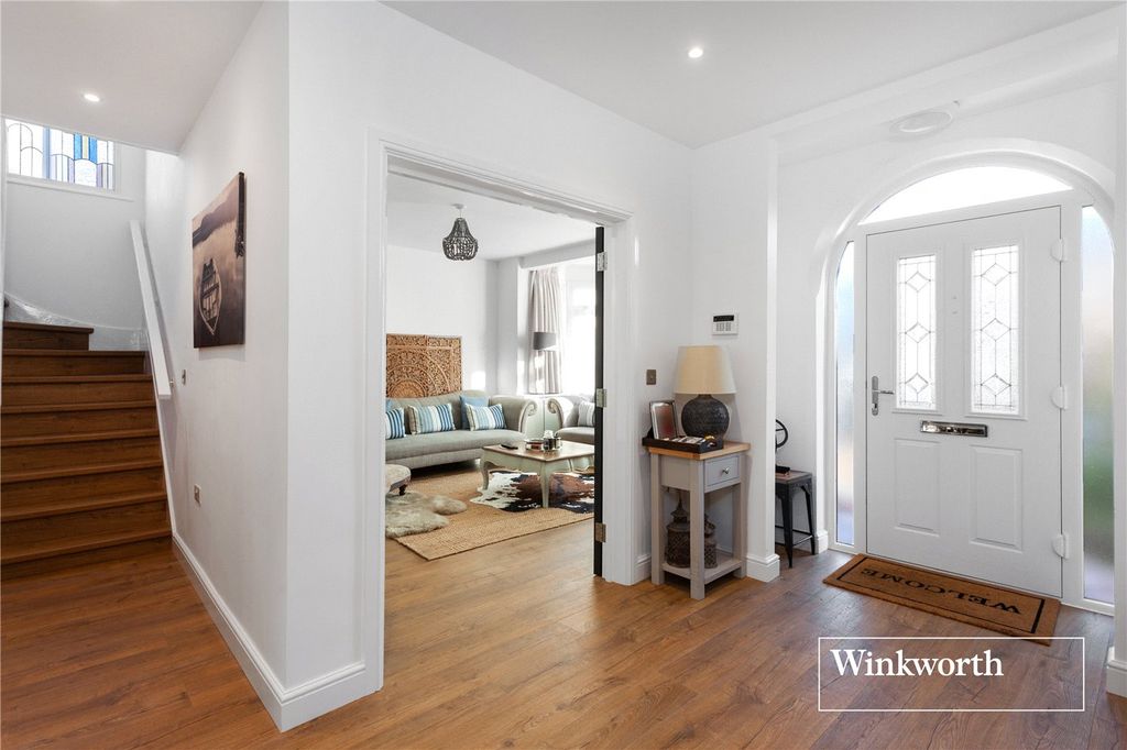 Property photo 2 of 21 Picture No. 34