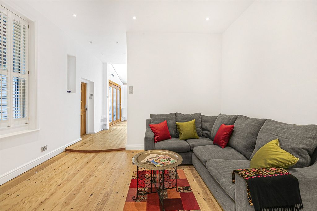 Property photo 2 of 11 Reception Room