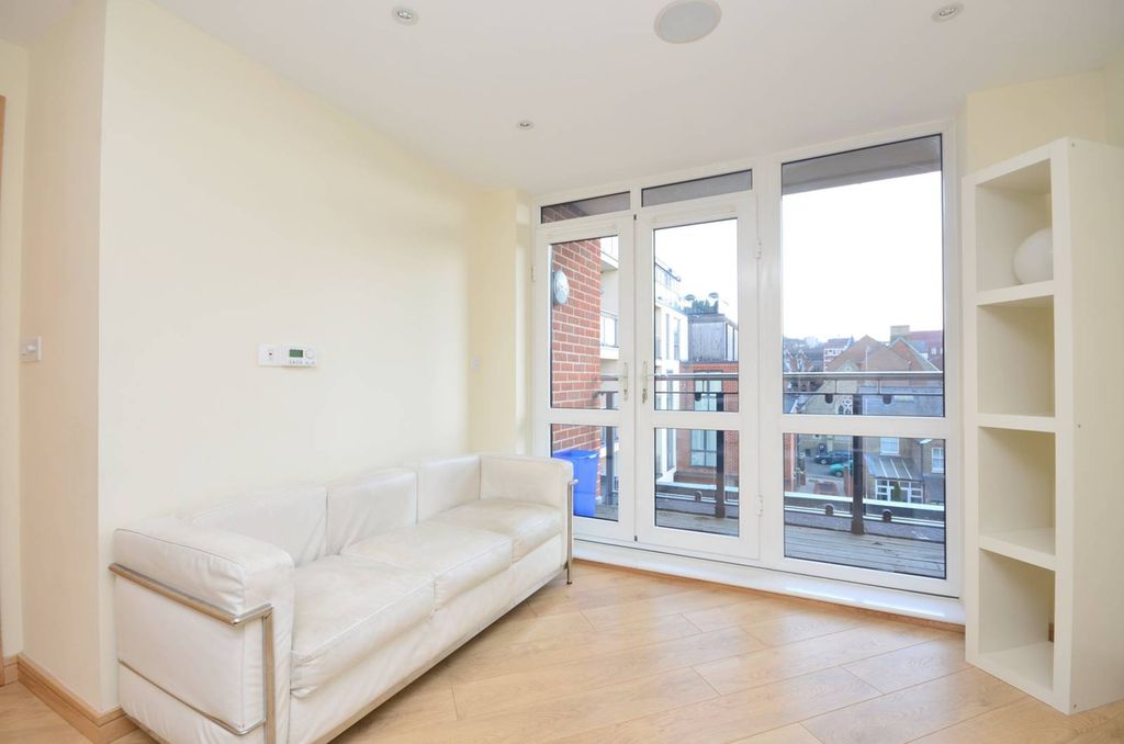 Property photo 1 of 6