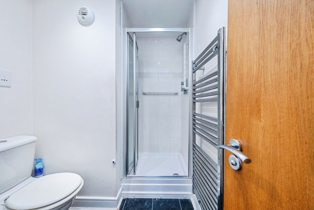 Additional image 9 of 2 bed flat for saleThe Wharf, Leighton Buzzard, Bedfordshire LU7