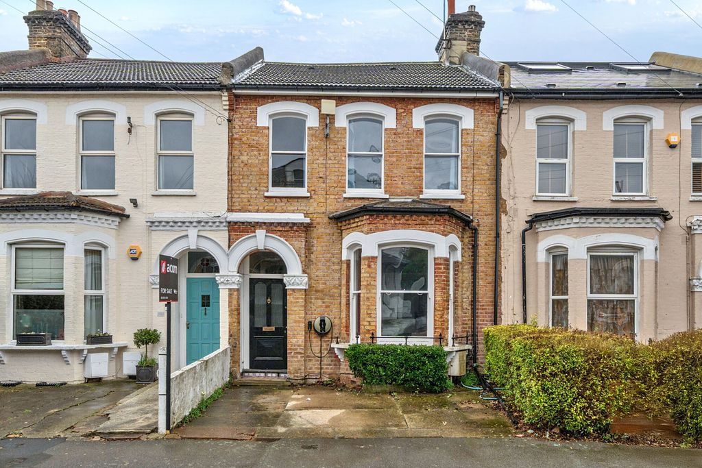 Property photo 1 of 14 External