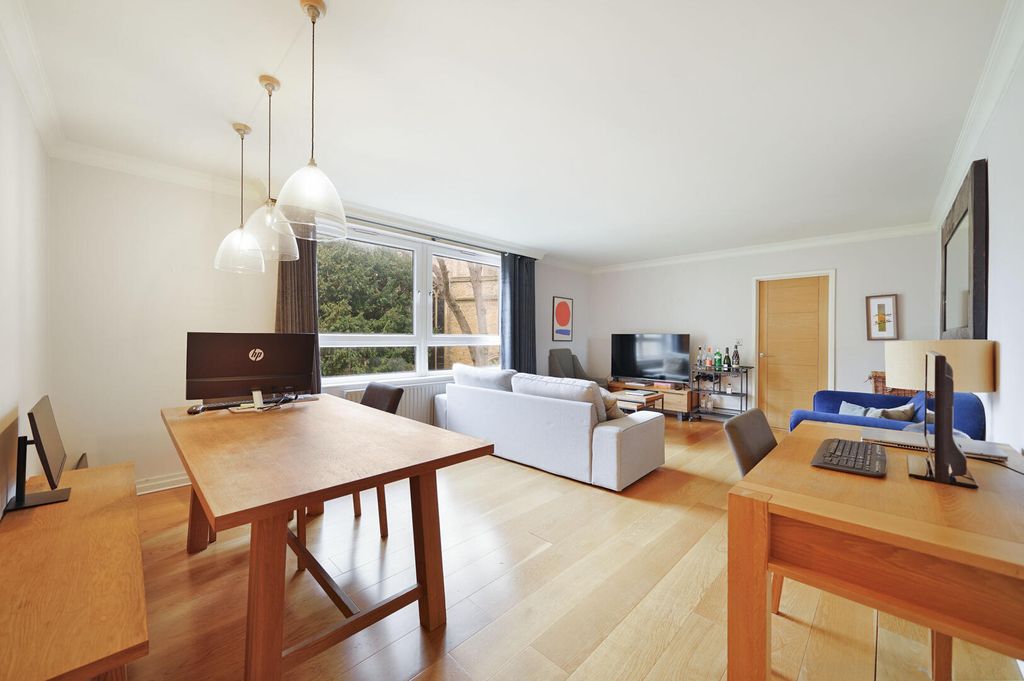 Property photo 3 of 9 Living Room