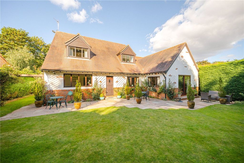 Property photo 1 of 29 Picture No. 12