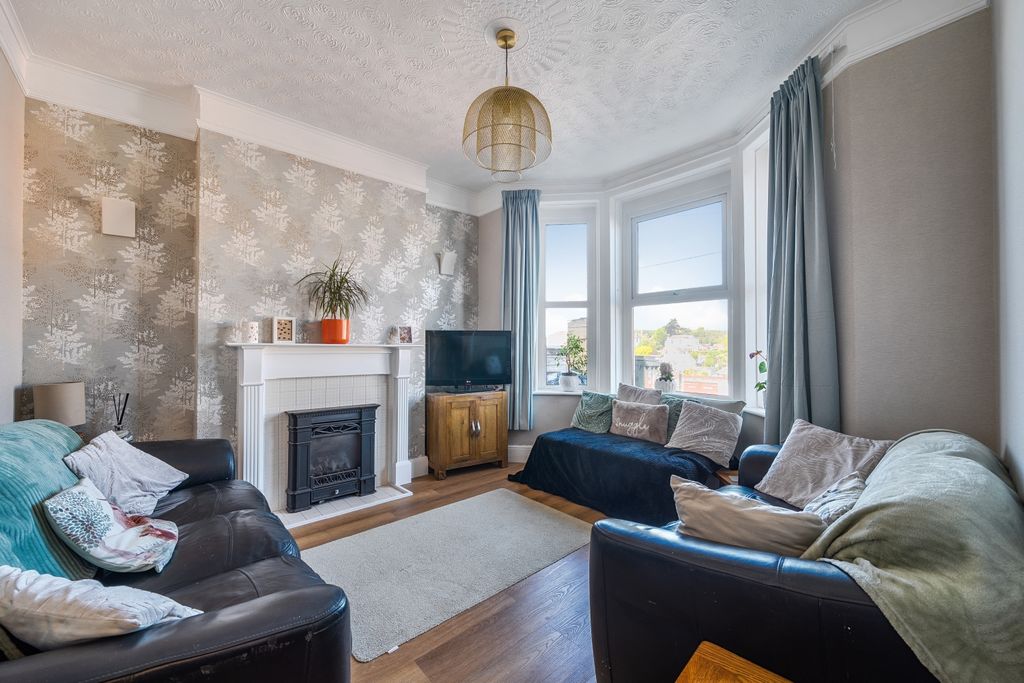 Property photo 3 of 20 1448555-14-69Eb5E61d1Aa1