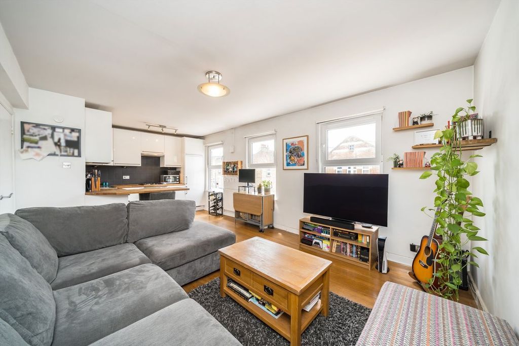 Property photo 2 of 5