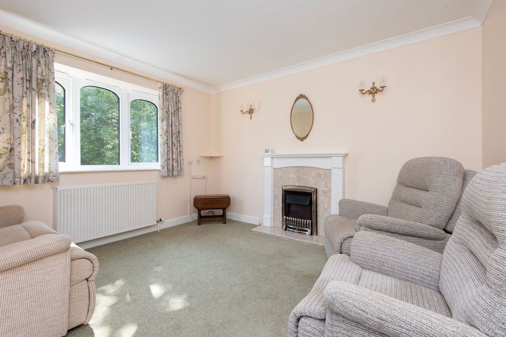 Property photo 3 of 13