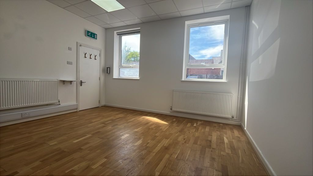 Property photo 3 of 7