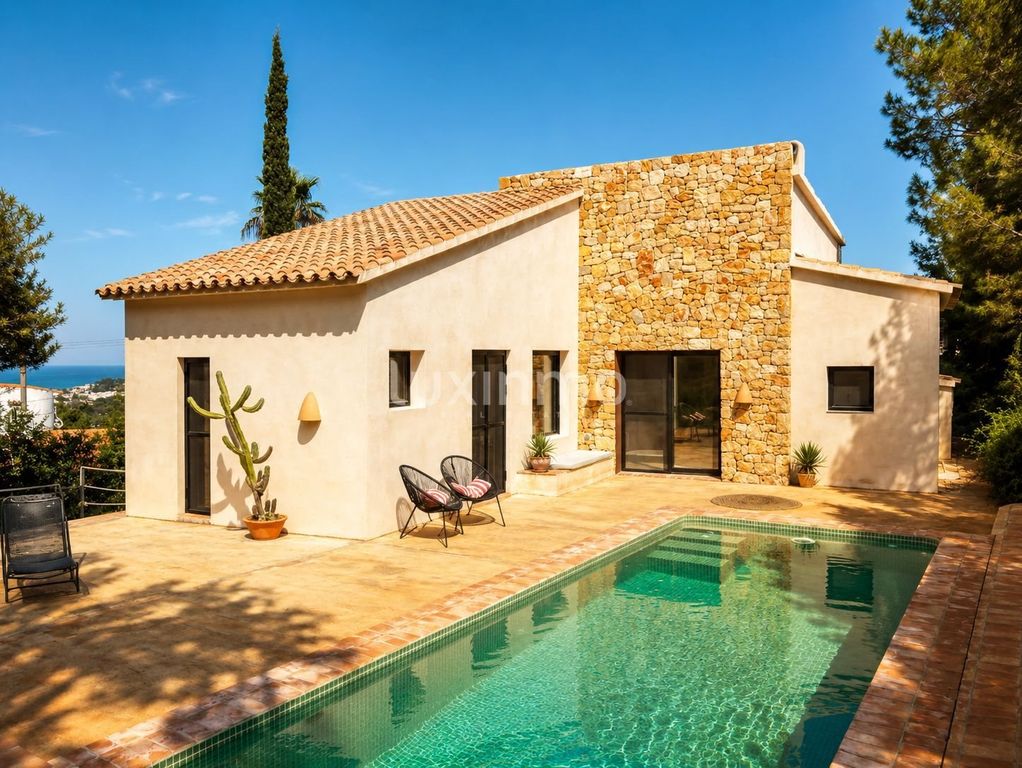 Property photo 1 of 15 Single-Storey Villa With 3 Bedrooms And A Tourist Licence In Dénia