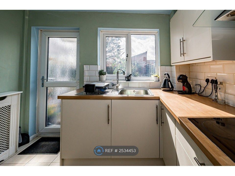 Property photo 3 of 16