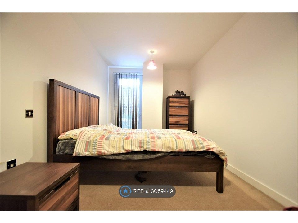 Property photo 2 of 7 Bedroom 1