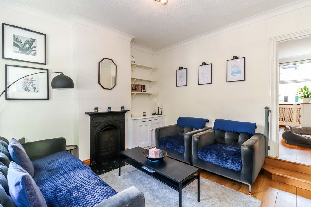 Property photo 3 of 14 Sitting Room