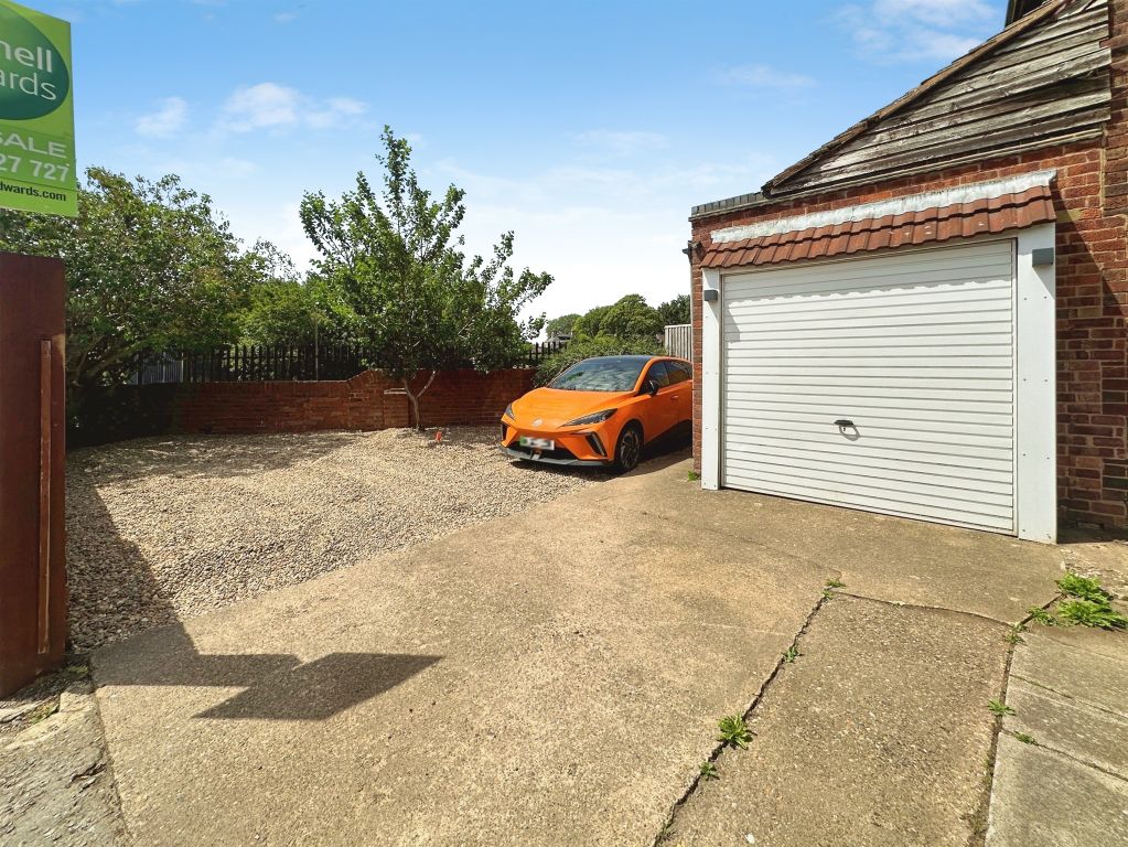 Property photo 3 of 25