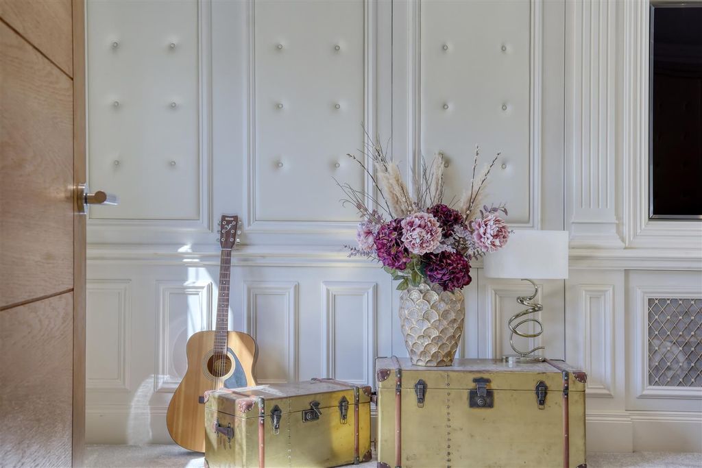 Property photo 3 of 43 3.Jpg