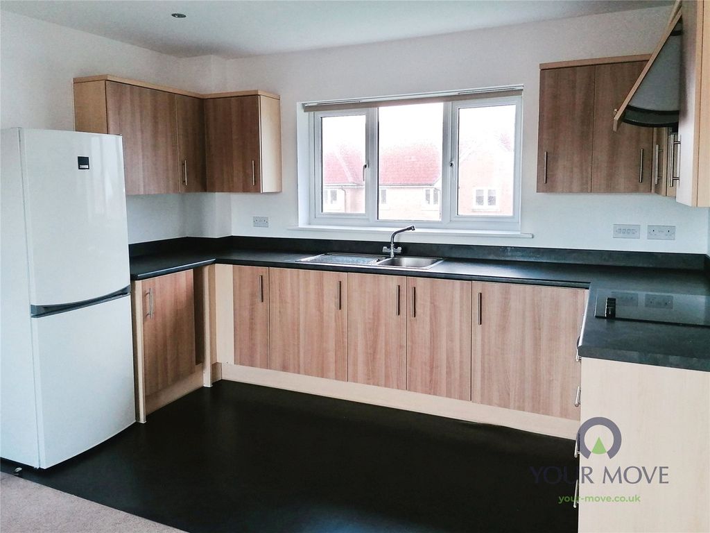 Property photo 3 of 6 Kitchen