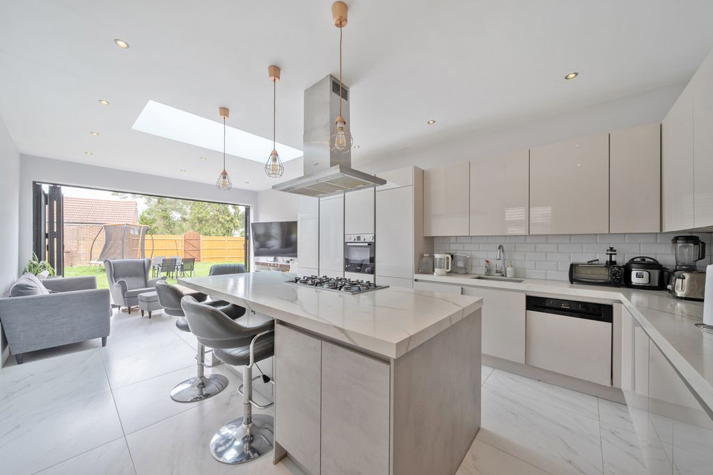 Property photo 2 of 20 1355760-3-68Cec5F...