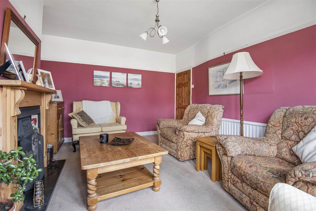 Property photo 3 of 34 35_74775.Jpg