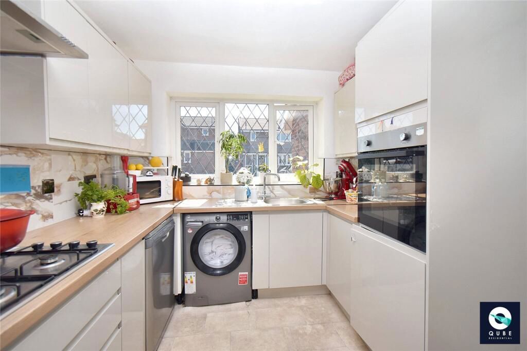 Property photo 3 of 21