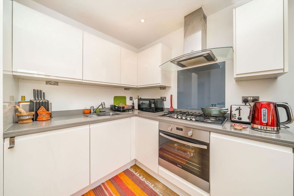 Property photo 3 of 5