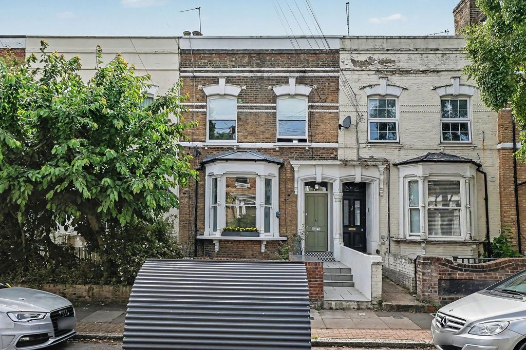 Property photo 1 of 21