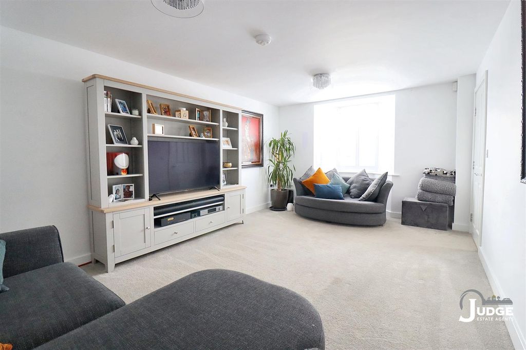 Property photo 3 of 54 Img_9062.Jpg