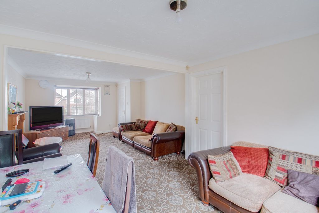 Property photo 3 of 21 Picture No. 20