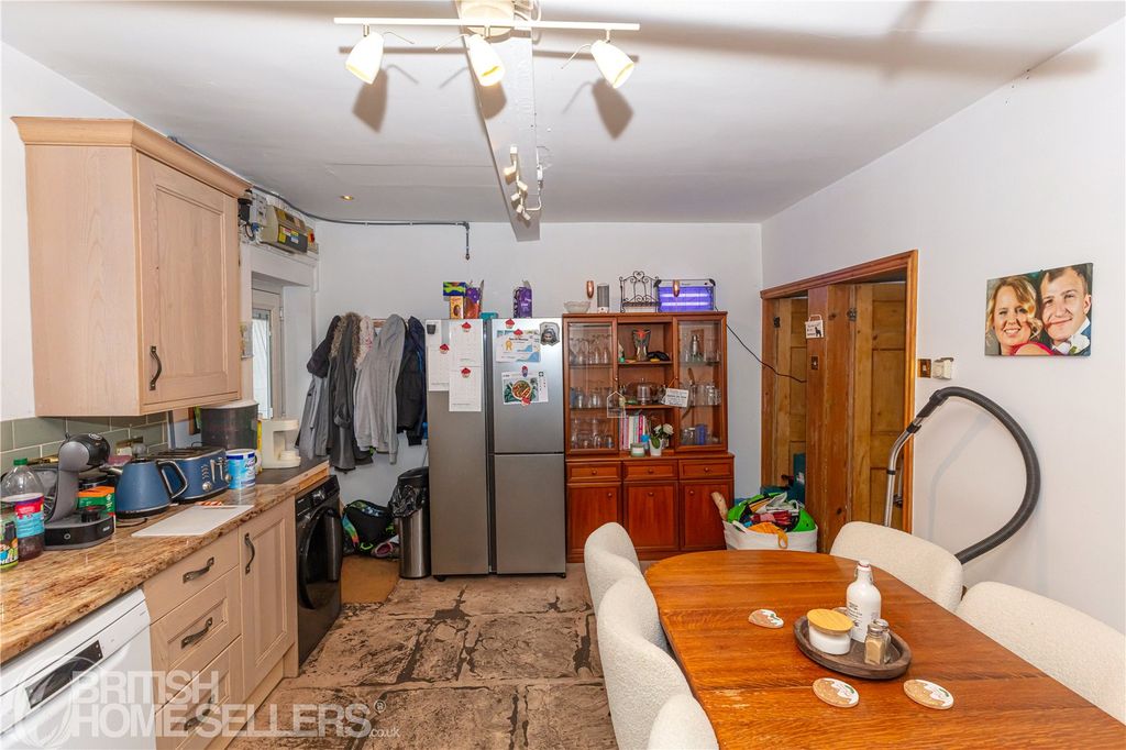 Property photo 3 of 21 Picture No. 15