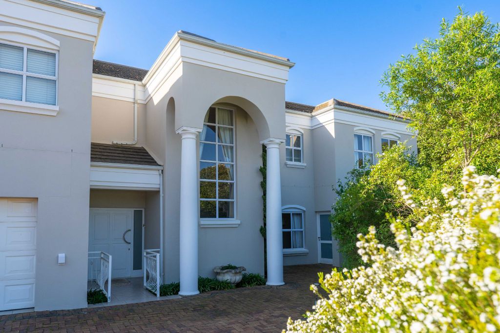 Property photo 2 of 36 Sw1683157