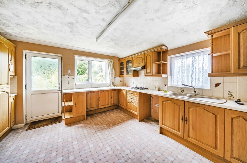 Property photo 3 of 11 1136432 (4)