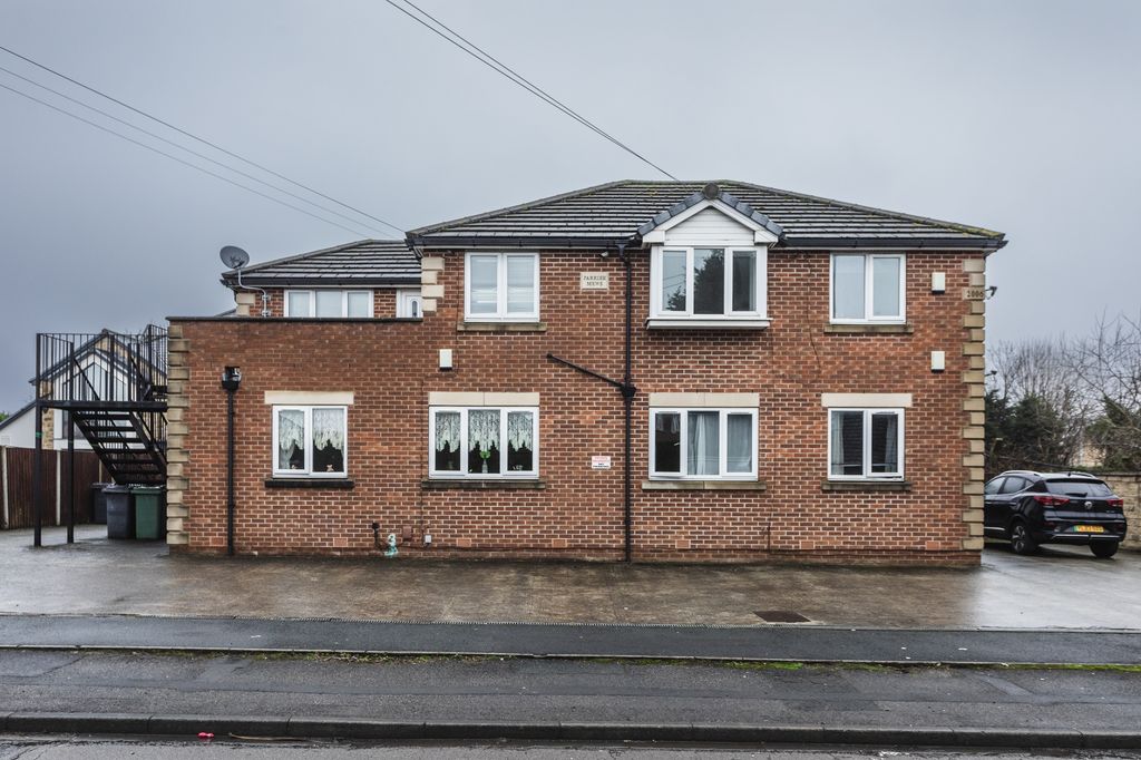 Property photo 1 of 31