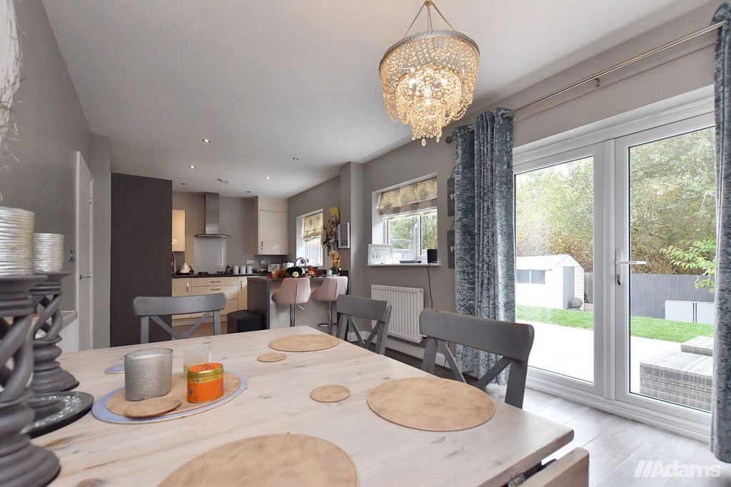 Property photo 3 of 26