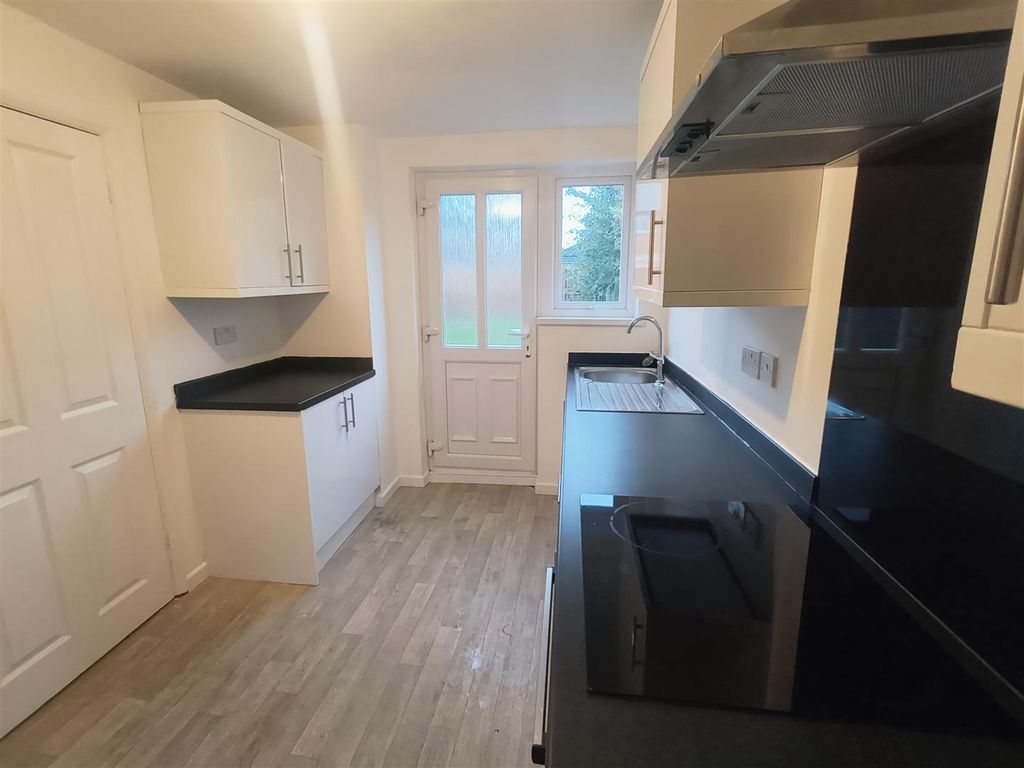 Property photo 2 of 12 Kitchen 1.Jpg