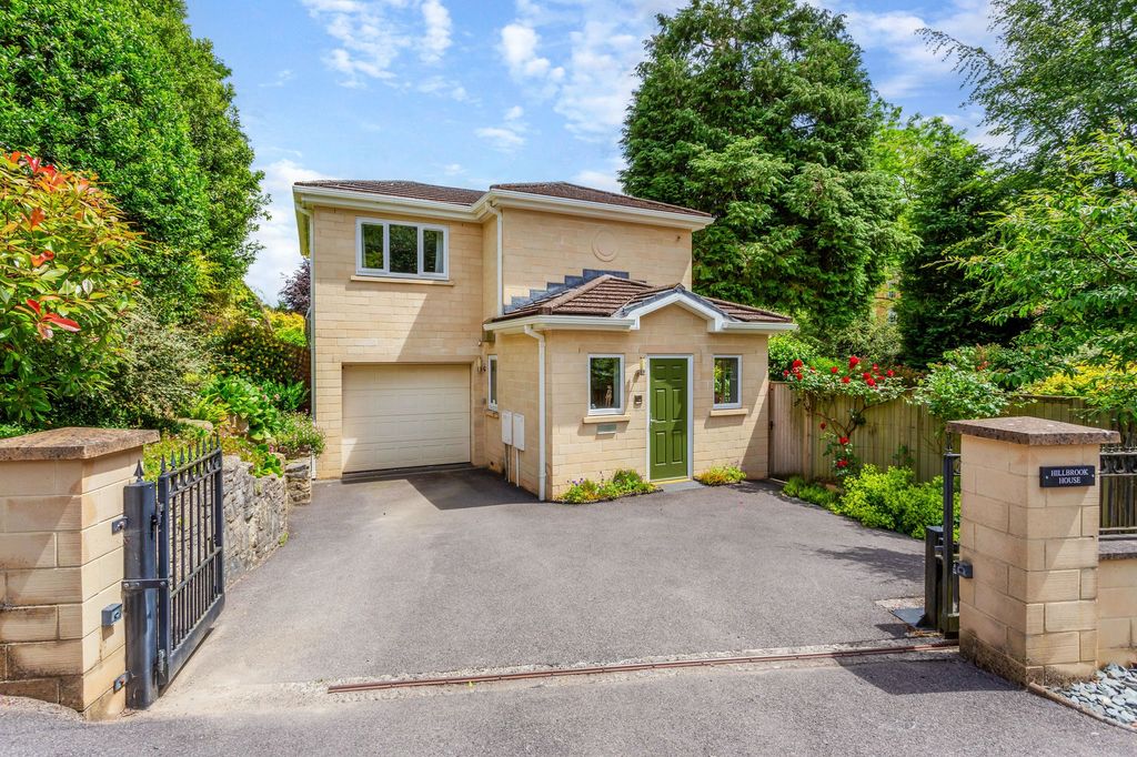 Property photo 1 of 18