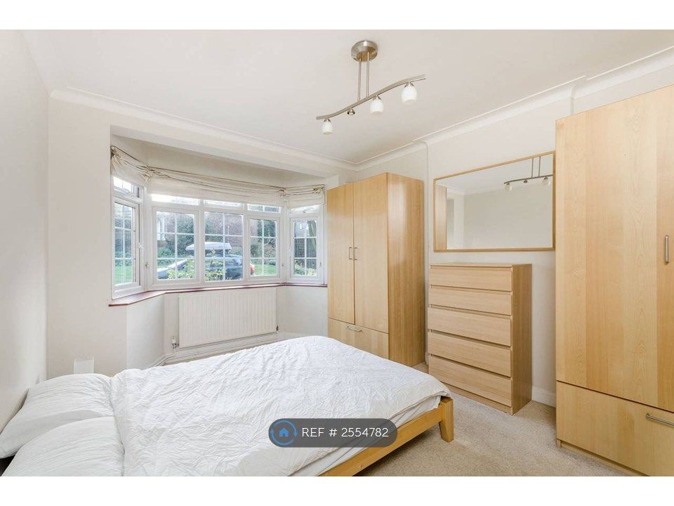 Property photo 3 of 5 Bedroom