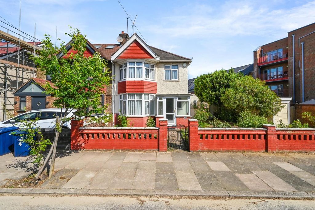 Property photo 1 of 13