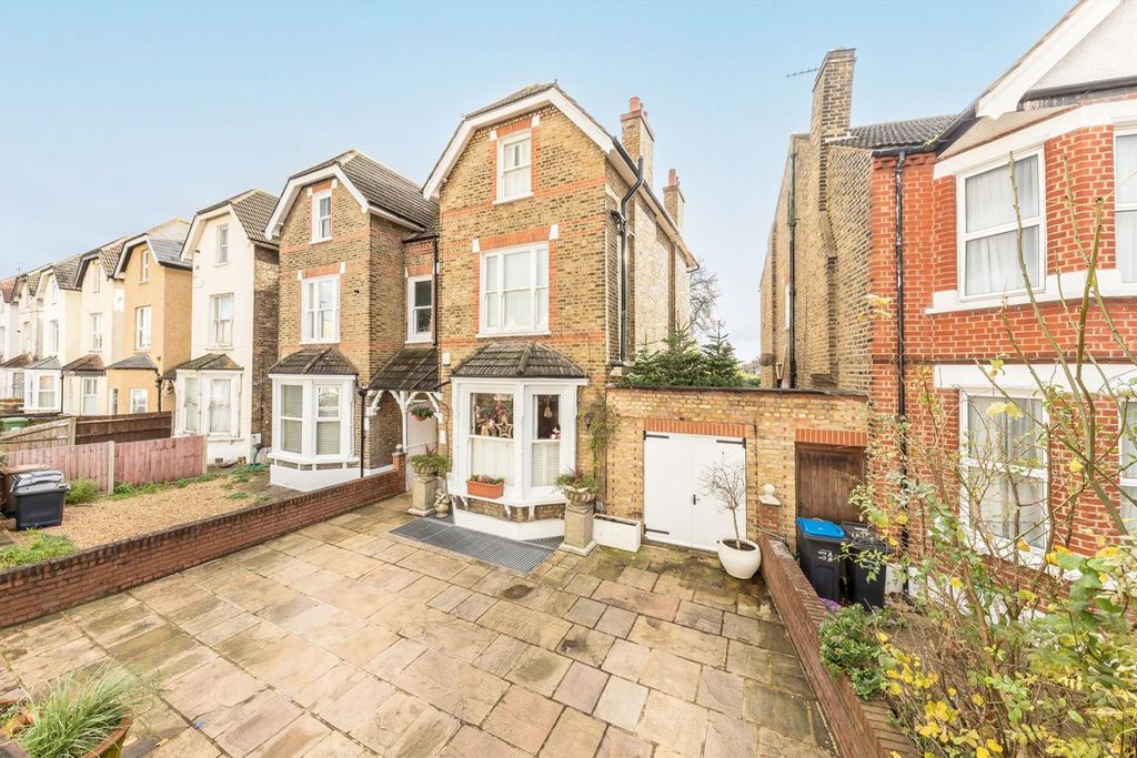 Property photo 1 of 12