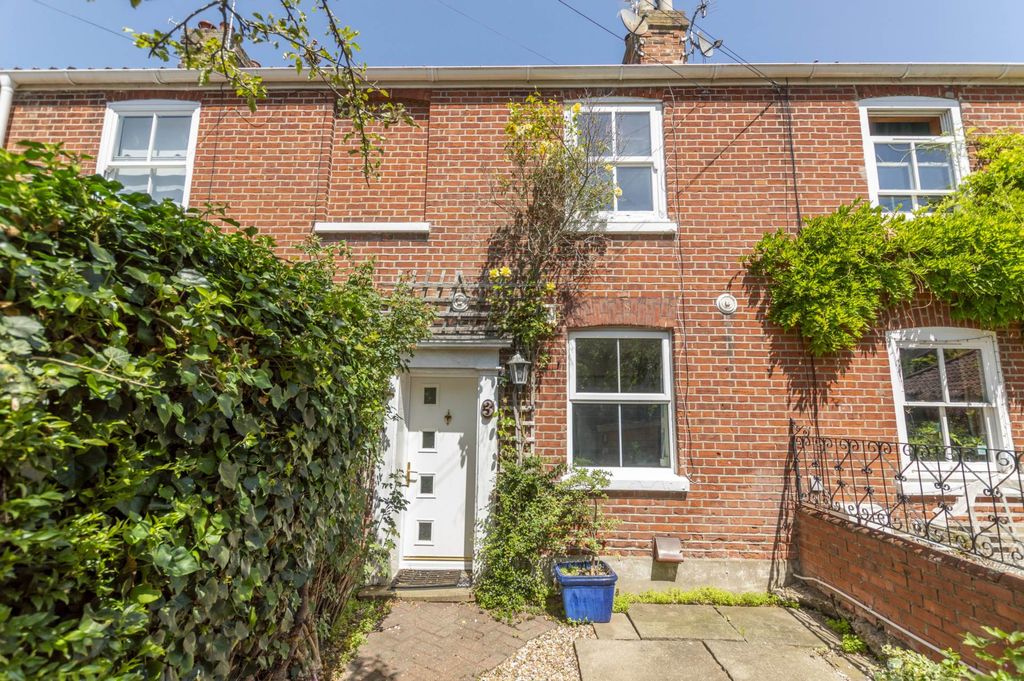 Property photo 1 of 18