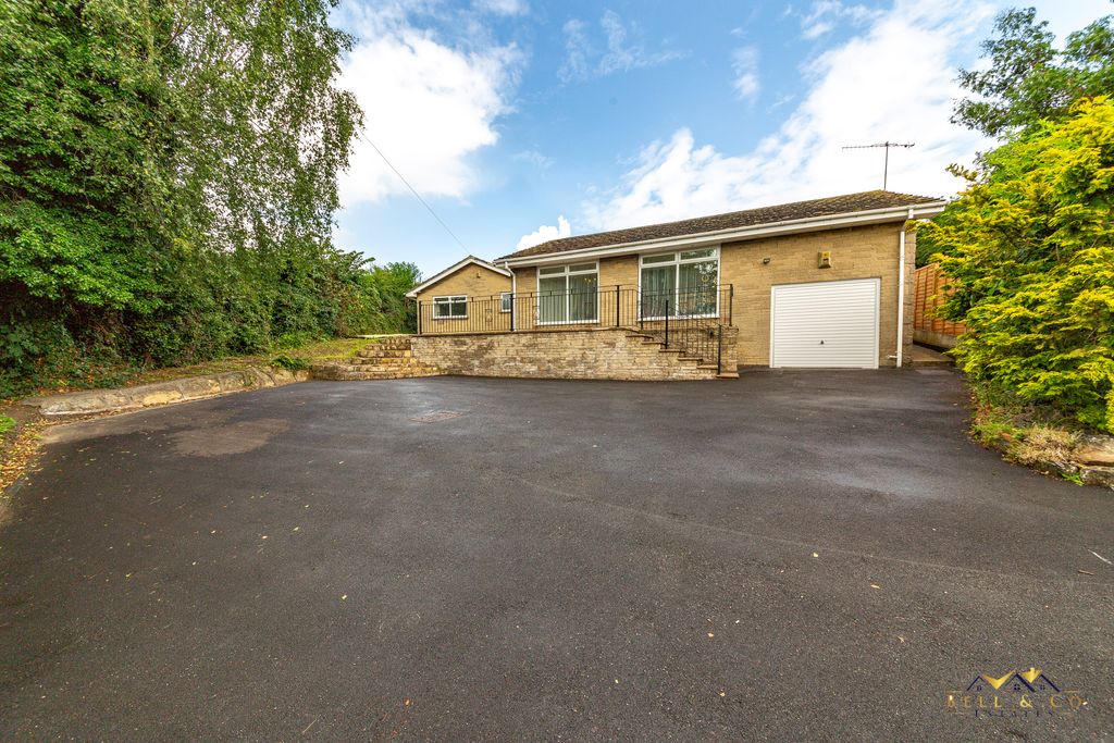 Property photo 1 of 27