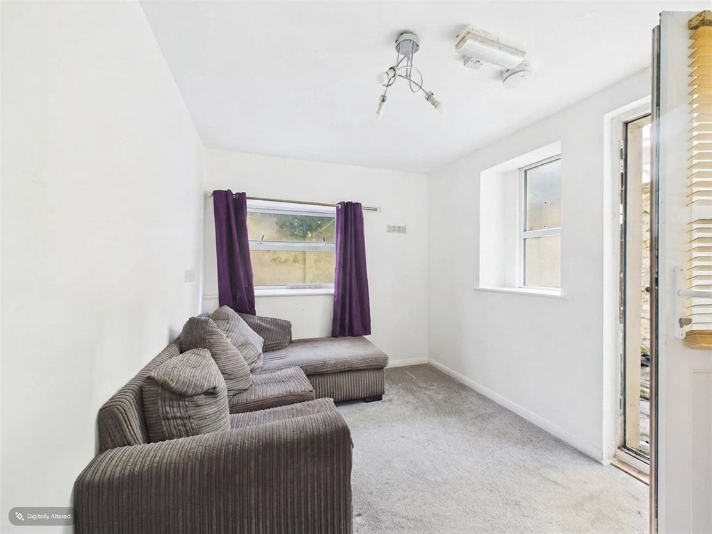 Property photo 3 of 13 Cam02534G0-Pr0767-Still007-001.Jpg