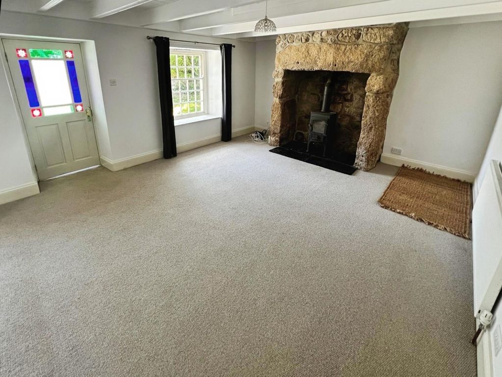 Property photo 3 of 14 Sitting Room