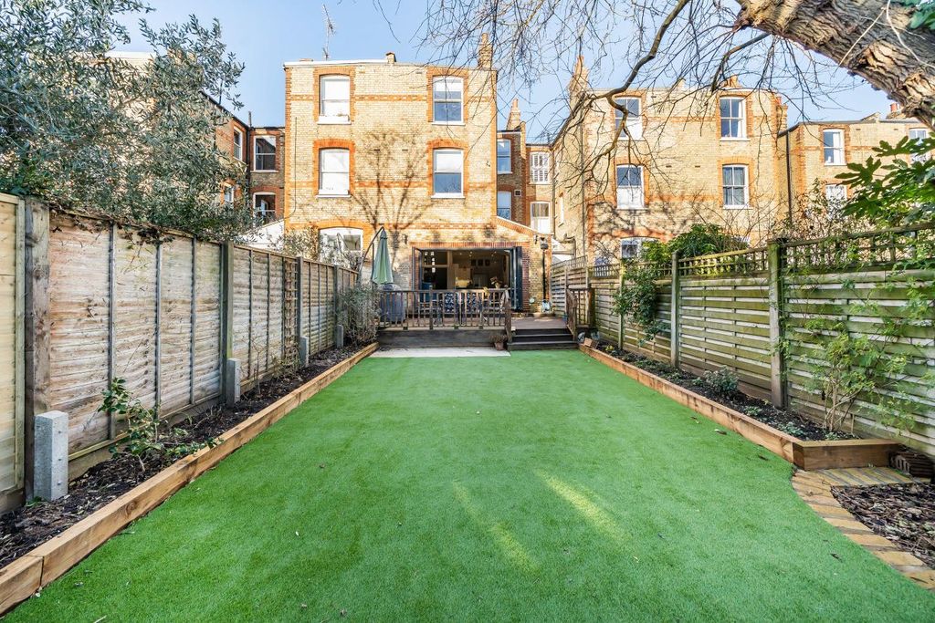 Property photo 3 of 15 Picture 3