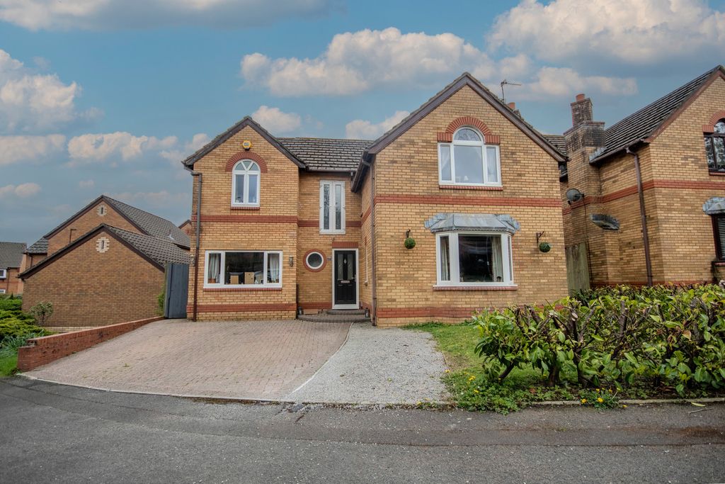 Property photo 1 of 21
