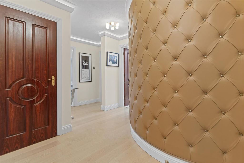 Additional image 14 of 3 bed flat for saleSt. Johns Road, Meads, Eastbourne BN20