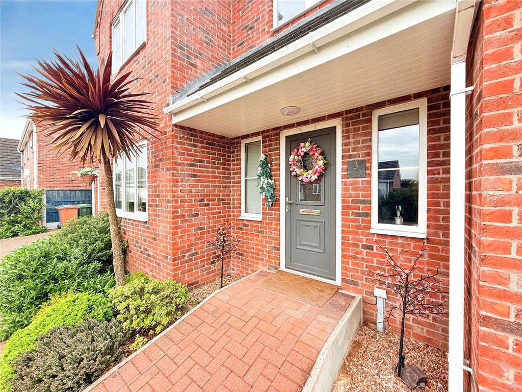 Property photo 3 of 29 Front Entrance